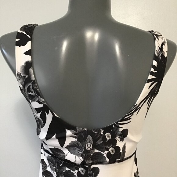 Lululemon Aria Tank II Brisk Bloom Black White/White Size 8 - Picture 5 of 13